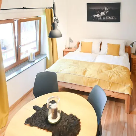 Tempting In With Garden Apartment *