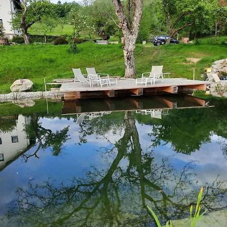 Tempting In With Garden Apartment *