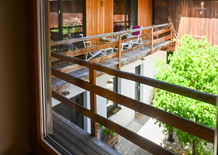 Loft-like In With Swimming Pond *