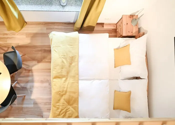 Loft-like In With Swimming Pond